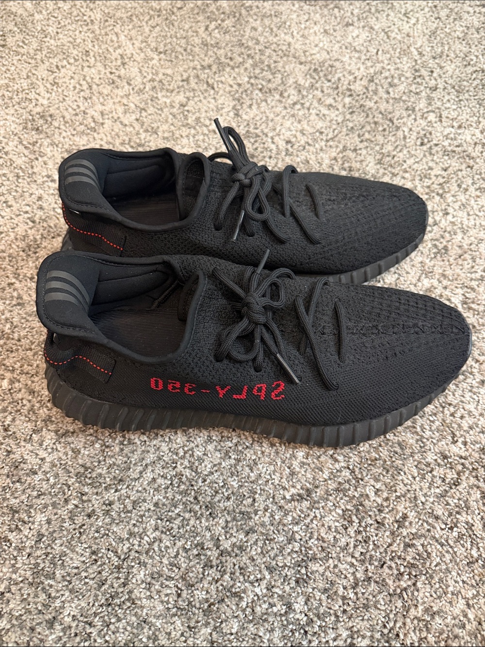 adidas Yeezy Boost 350 v2 - BRED